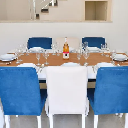 Sleeps 8 Pool Air Con Wifi * Ovacık